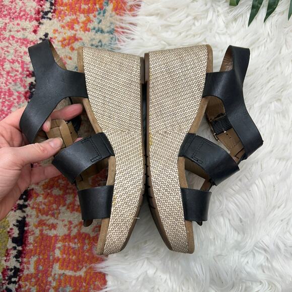 Clarks Artisan Black Leather Platform Wedge Sandal 8W 8 WIDE Ankle Strap - Picture 6 of 9